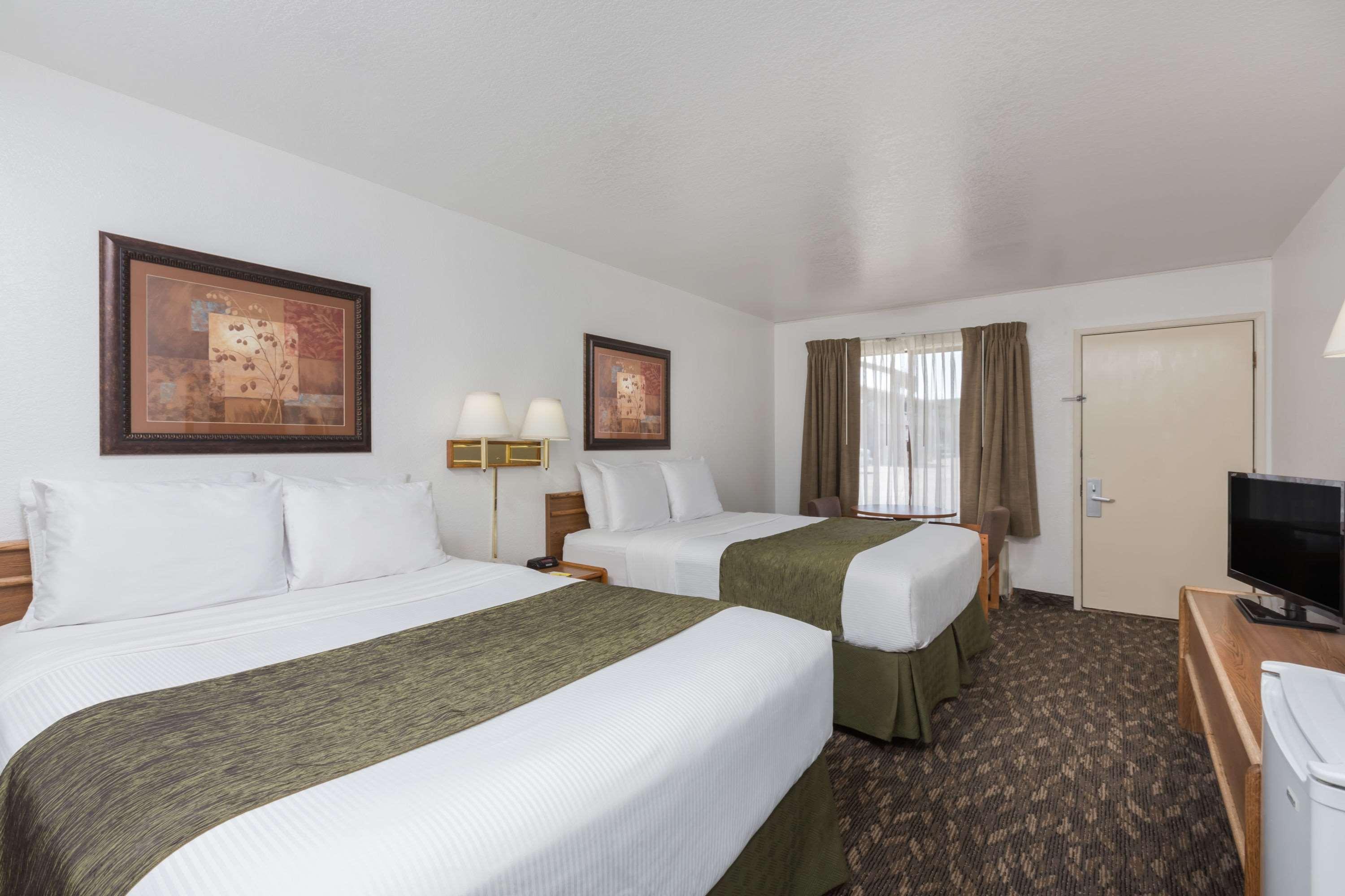 Super 8 By Wyndham Fort Bragg Exterior foto