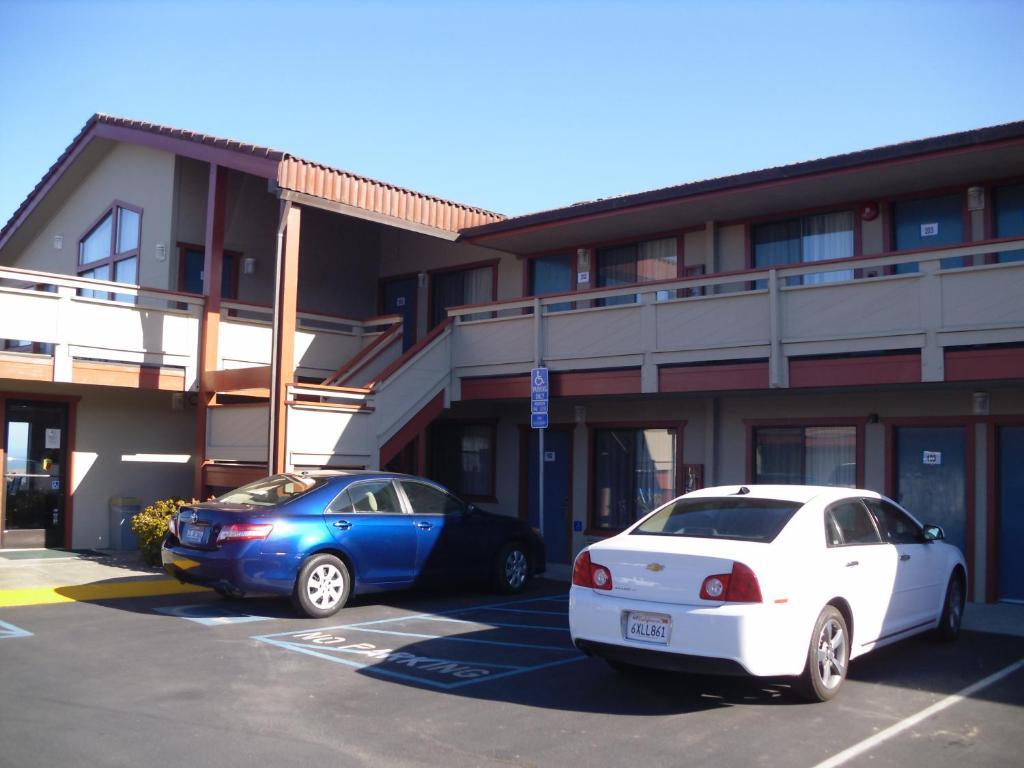 Super 8 By Wyndham Fort Bragg Exterior foto