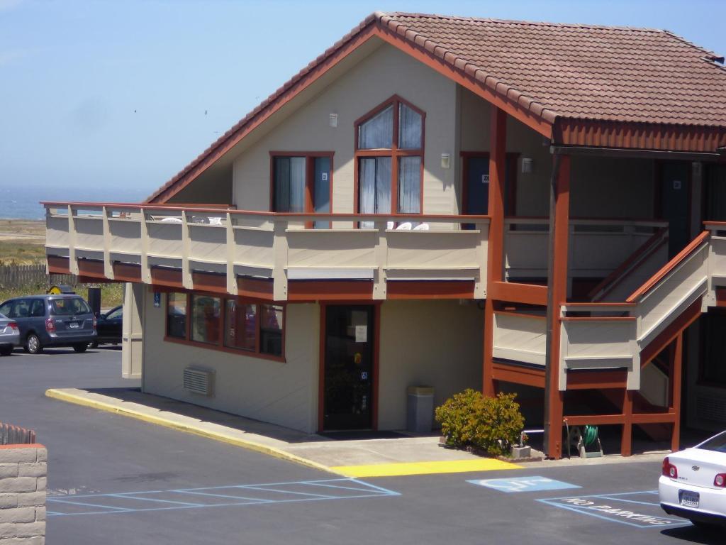 Super 8 By Wyndham Fort Bragg Exterior foto